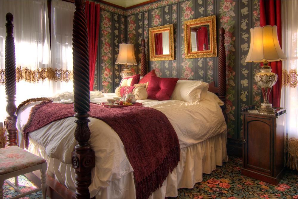 King Suite interior